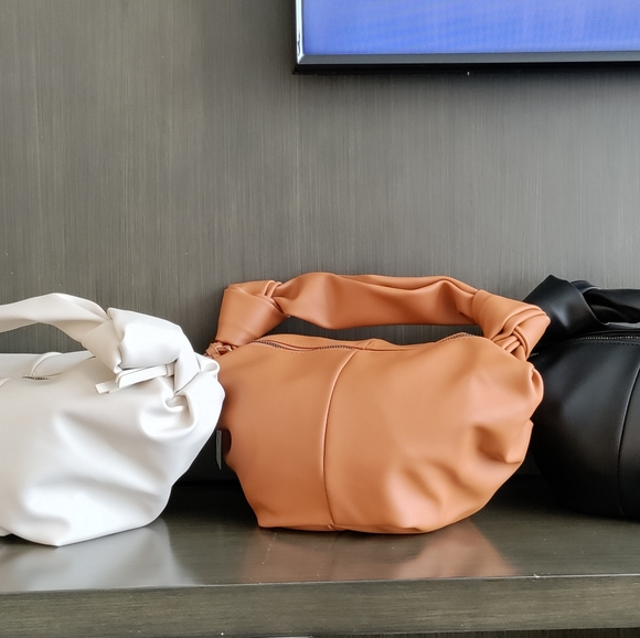 Slouchy Bag - Picture 1 of 11